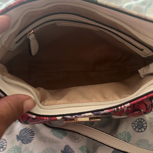 Is new never used , got as gifts 🎁 - Picture 4 of 4